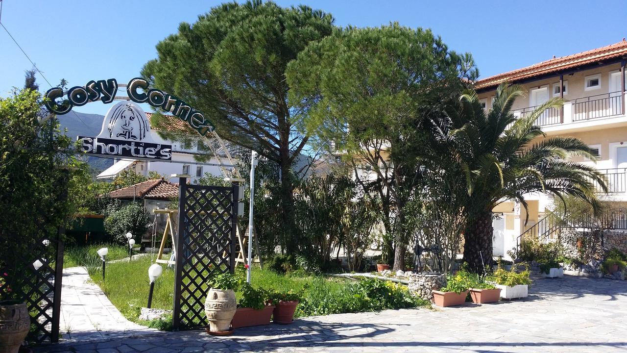 Venus Studios Alykanas  Bagian luar foto